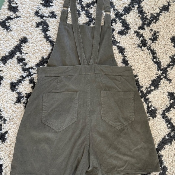 Loup Blair corduroy sage green shortalls - Picture 4 of 5